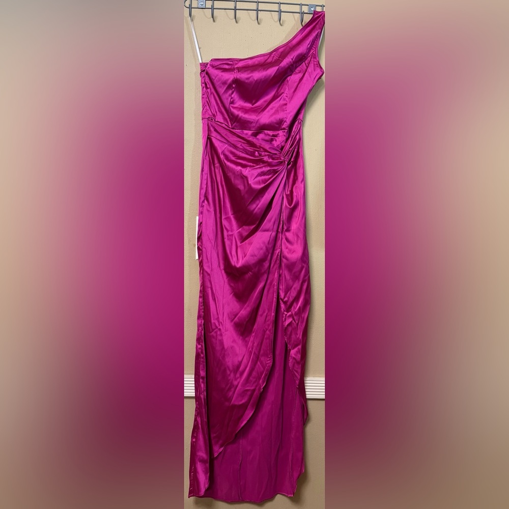 Elegant Fuchsia Satin Dress